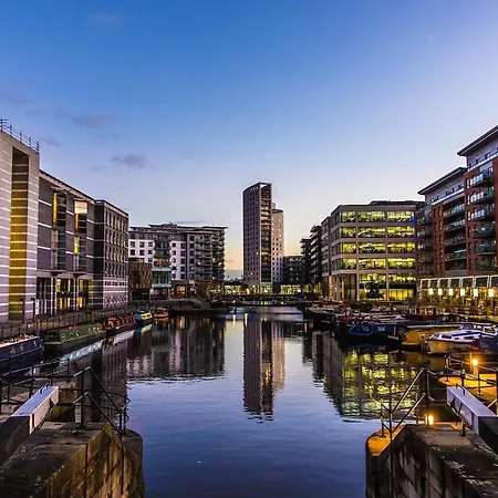 Homevy Relocations: Stylish Serviced At Dock Leeds (West Yorkshire)